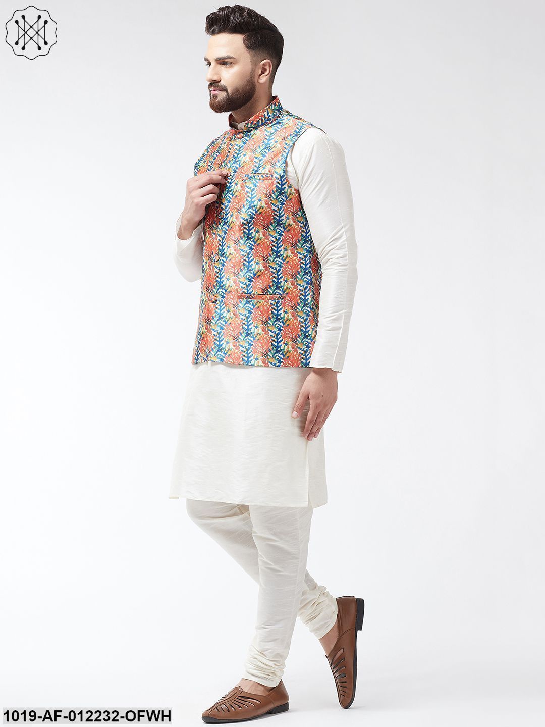 Men's Silk Blend Offwhite Kurta With Pyjama & Blue Printed Nehrujacket Combo