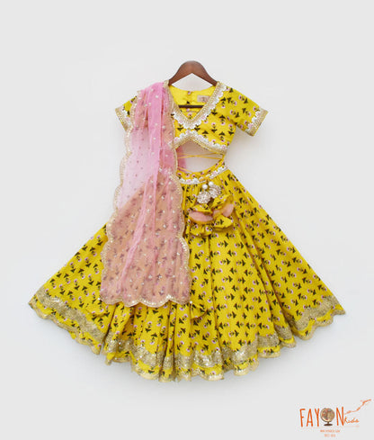 Girl's Yellow Printed Lehenga Choli And Organza Dupatta