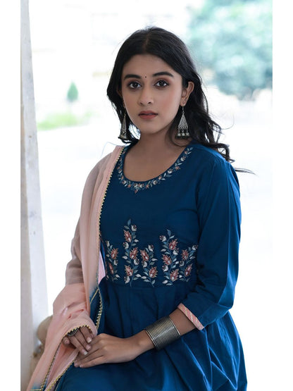 Women's Yale Blue Embroidered Anarkali Set With Ombre Dupatta