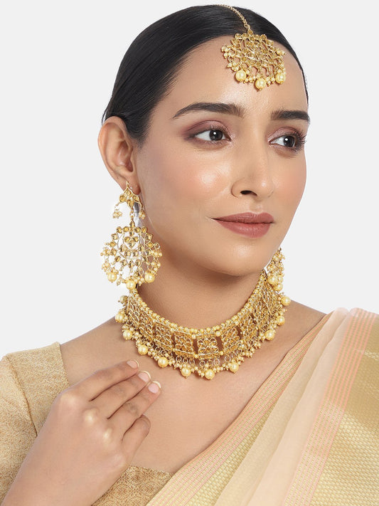 Women's Gold Plated Kundan & Pearl Studded Choker Necklace Set with Earrings & Maang Tikka