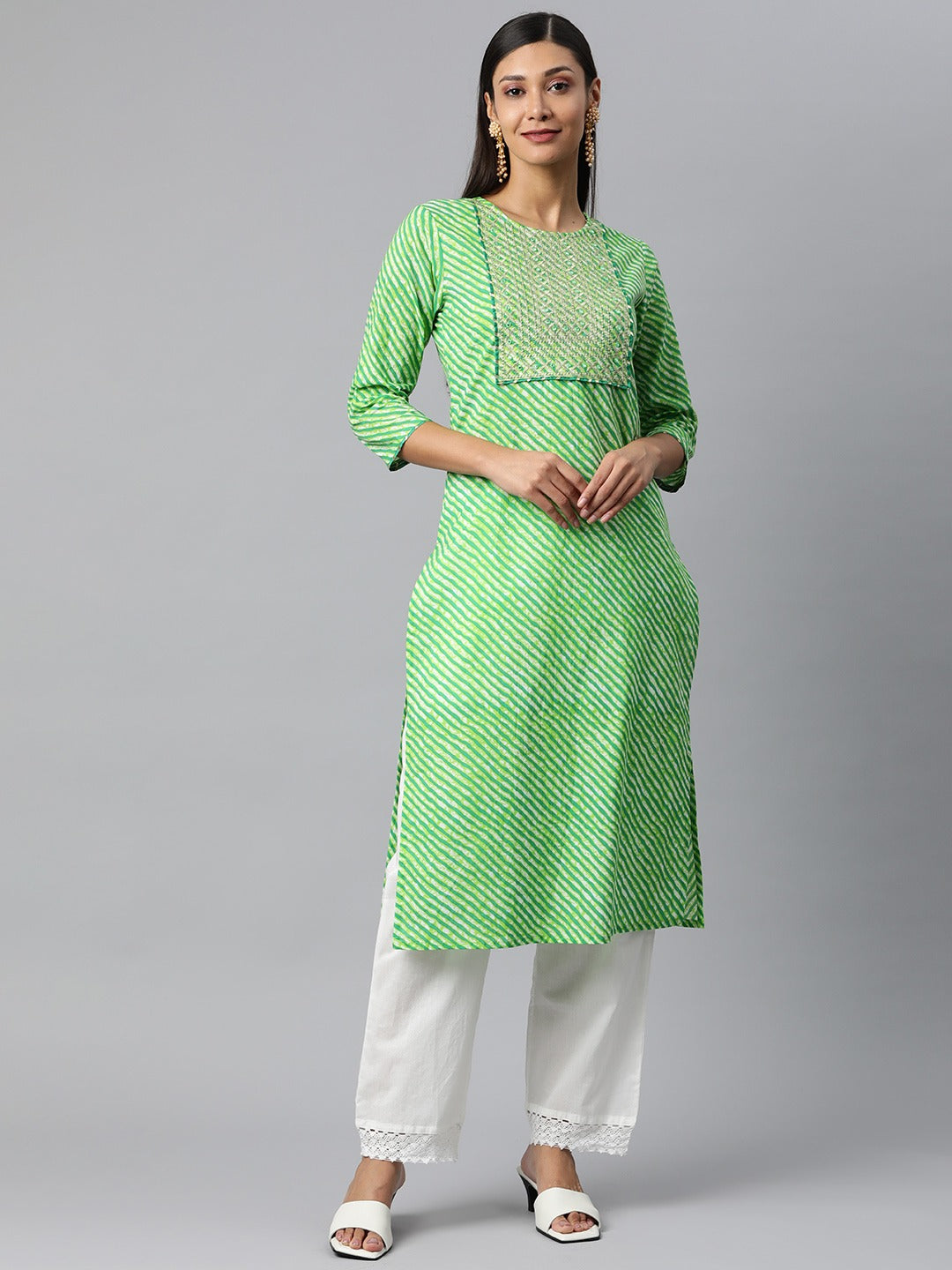 Women's Floral Printed Kurta With Trousers  Dupatta