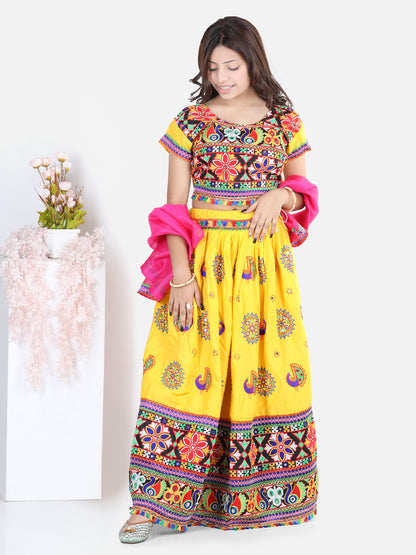 Girl's Silk Yellow Lehenga Sets