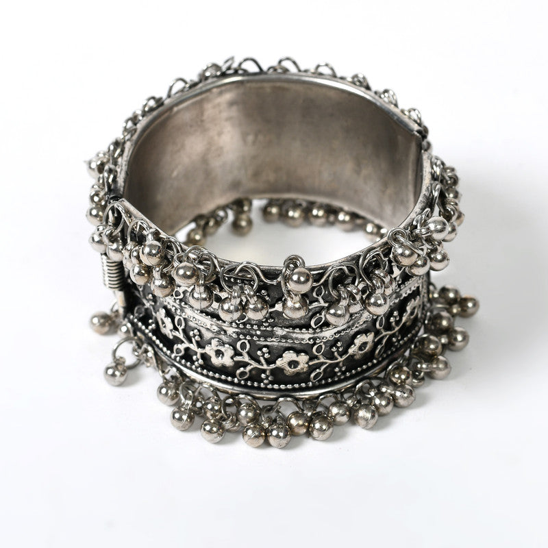 Women's Oxidised Silver-Plated Ghungroo Handcraft Bracelet