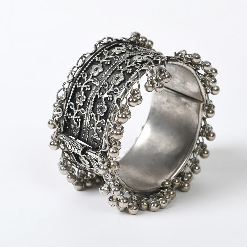 Women's Oxidised Silver-Plated Ghungroo Handcraft Bracelet