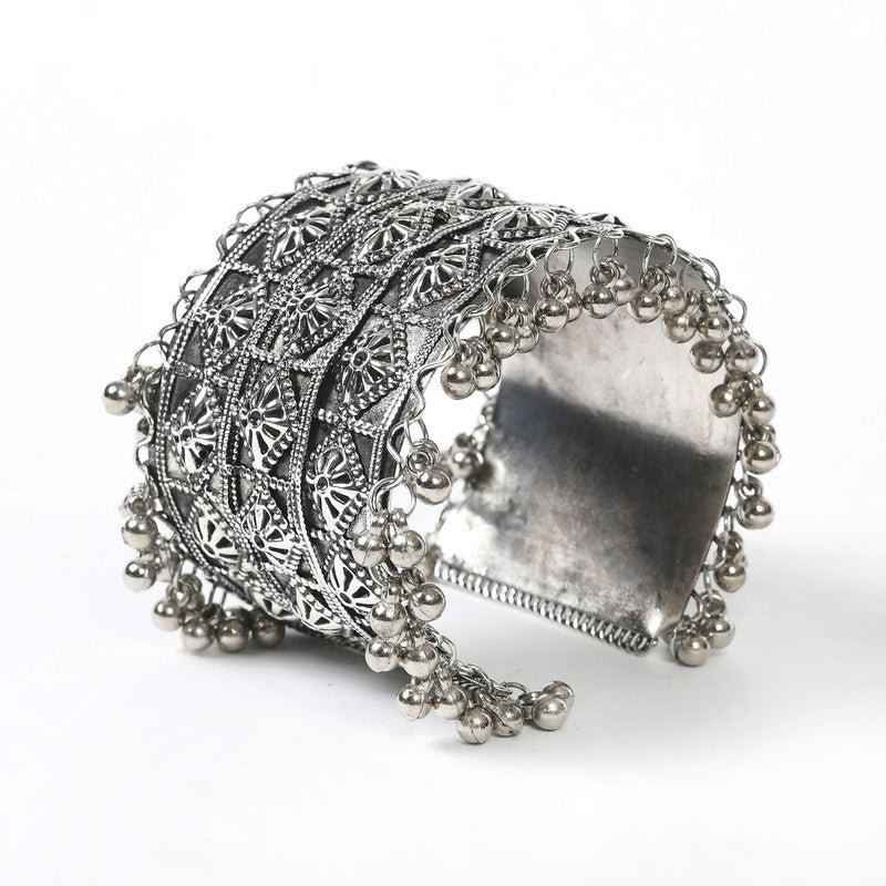 Women's Oxidised Silver-Plated Ghungroo Handcraft Bracelet