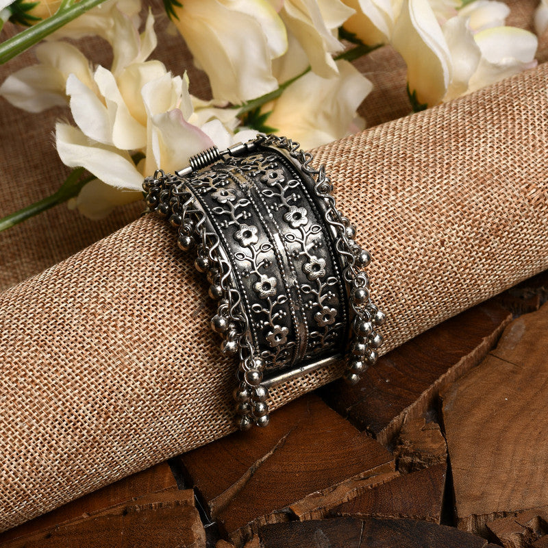 Women's Oxidised Silver-Plated Ghungroo Handcraft Bracelet