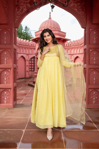 Women's Light Yellow Nayra Kurta Set - Label Shaurya Sanadhya