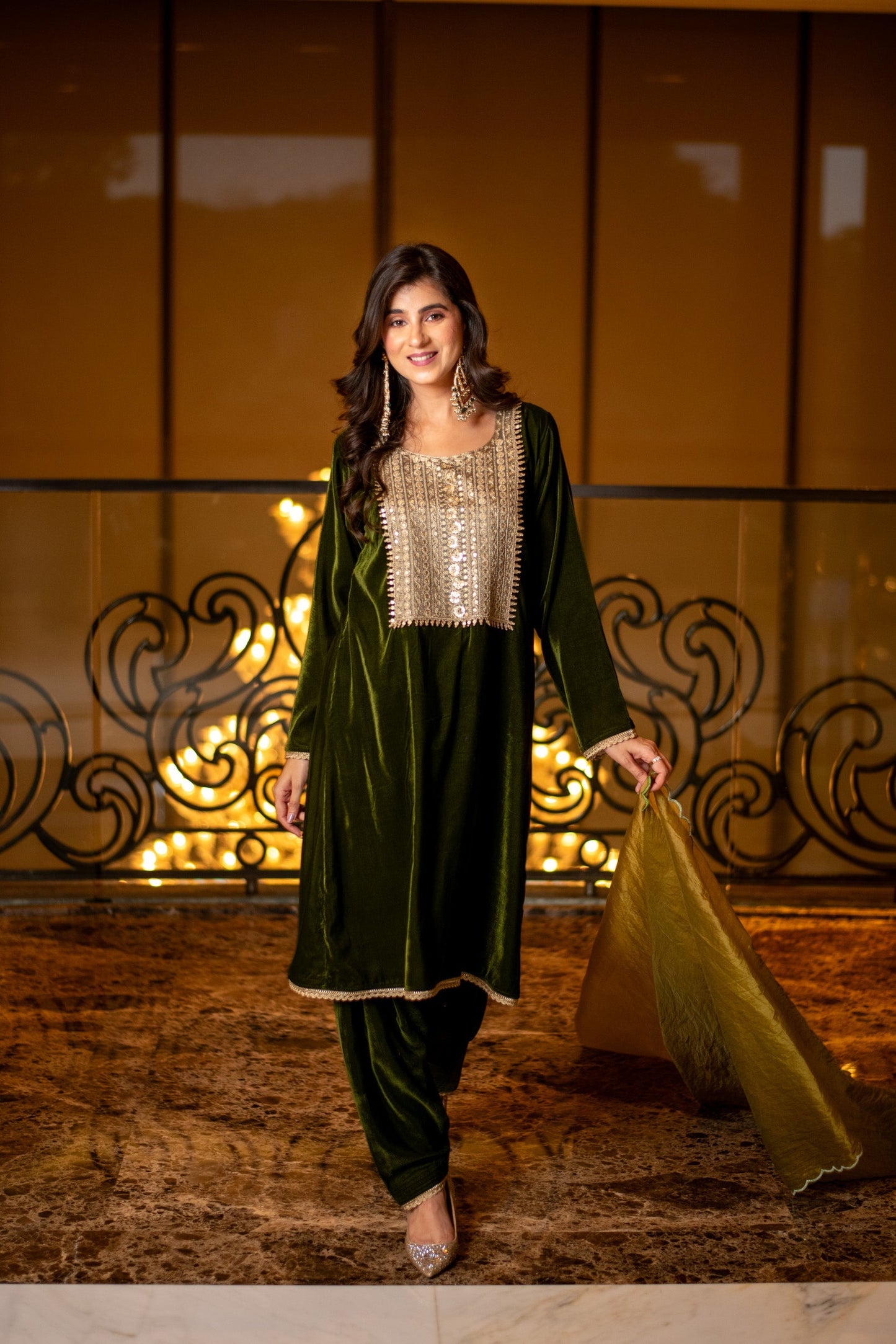 Women's Velvet Dark Olive Kurta Set - Label Shaurya Sanadhya