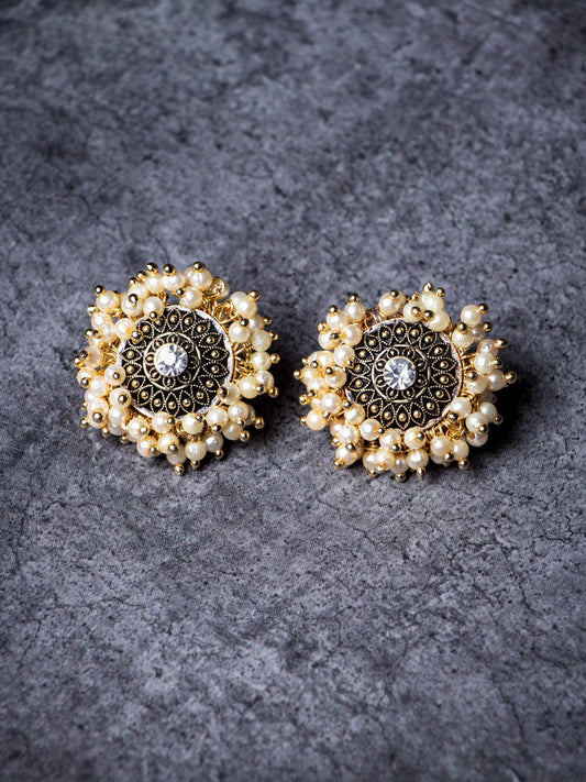 Women's Gold Pleated Pearl Round Studs Earrings