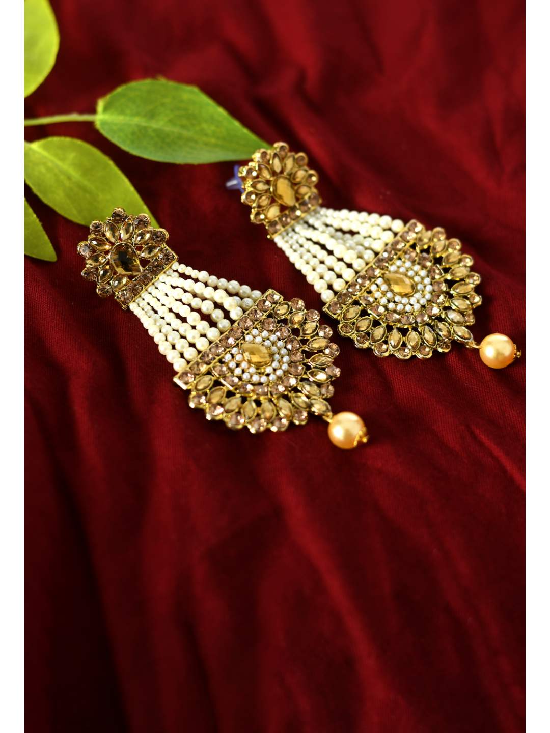 Trendia High Quality Earrings with Kundan & Pearls work Jker_108