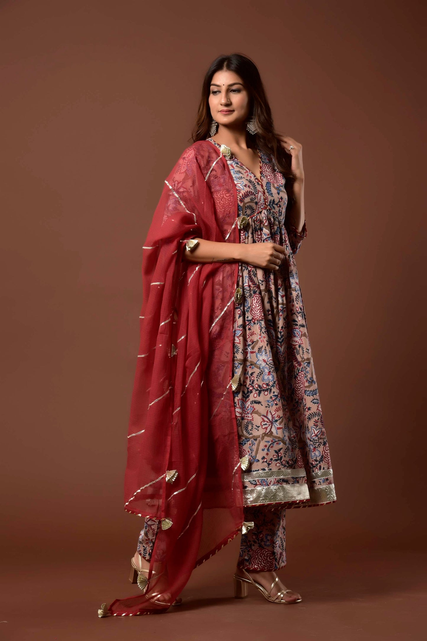 Women's Poornima - Laal 3 Piece Suit Set