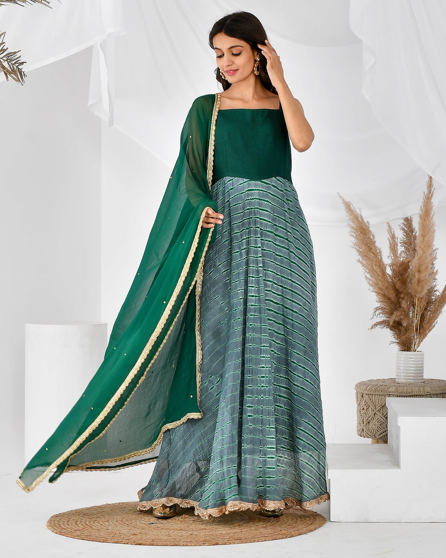 Women's grey and green leheriya set