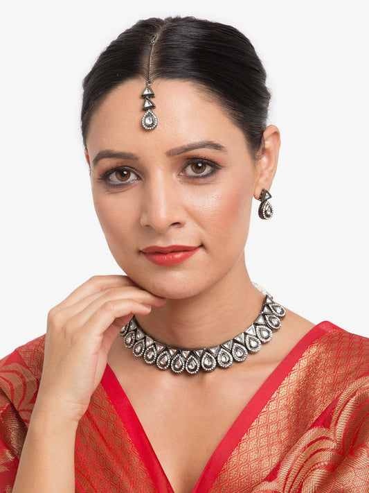 Women's Silver Kundan Choker with Earrings and Maang Tikka