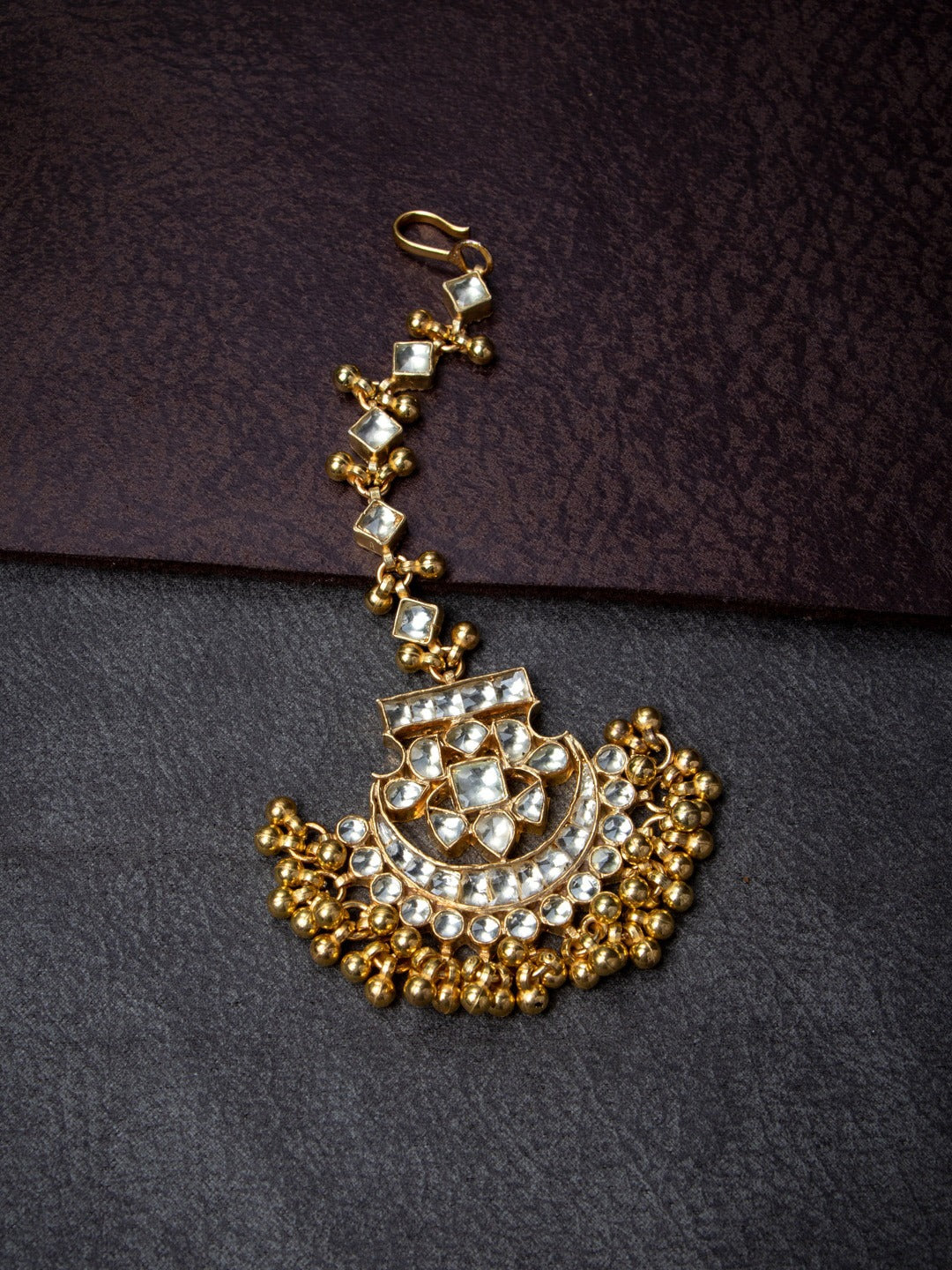 Women's Gold-Plated Off-White Kundan-Studded Handcrafted Maang Tikka