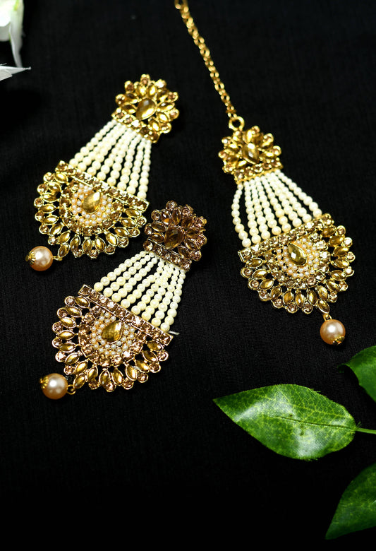 Golden Kundan & Pearls Earrings with Tikka Jker_107