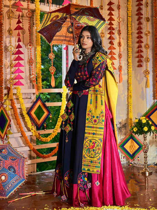 Women's Pink and Navy blue Silk Embroidered Navratri Special Lehenga