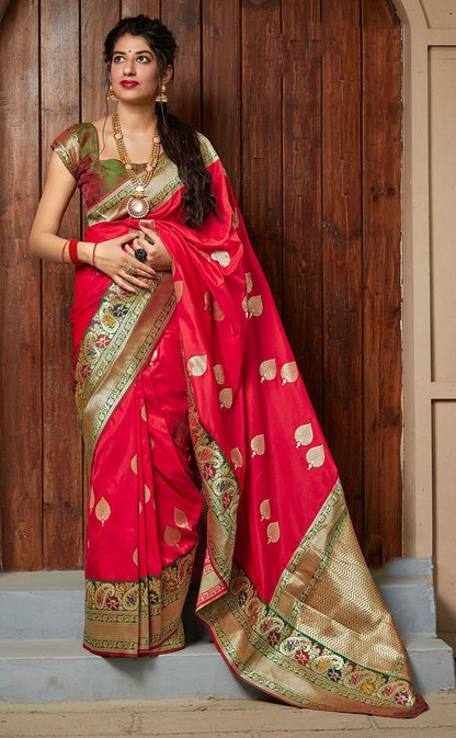 Women's Banarasi silk Woven Designer Saree1