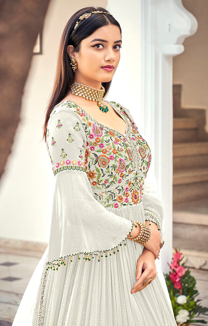 Women's White Embroidered Mehndi Trendy Salwar Kameez