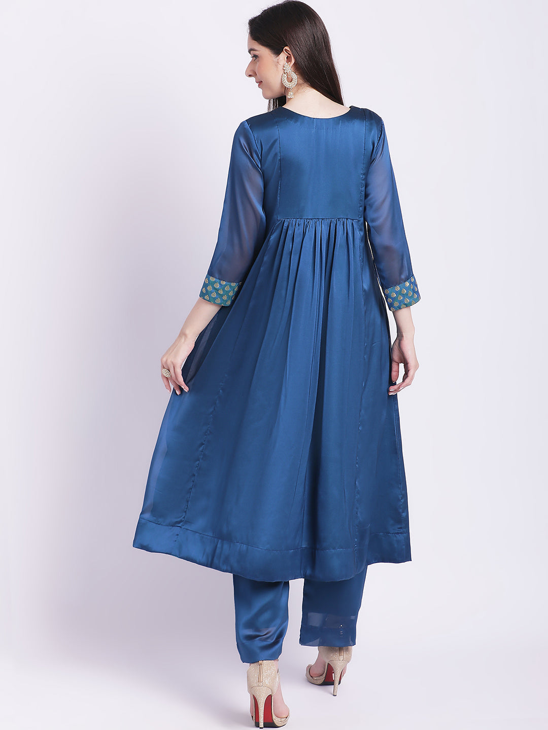 Women's Alluring Blue Yoke Gathered Kurti With Palazzo