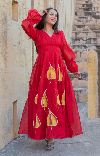 Women's Banno Hand Painted Bell Sleeves Red Gown