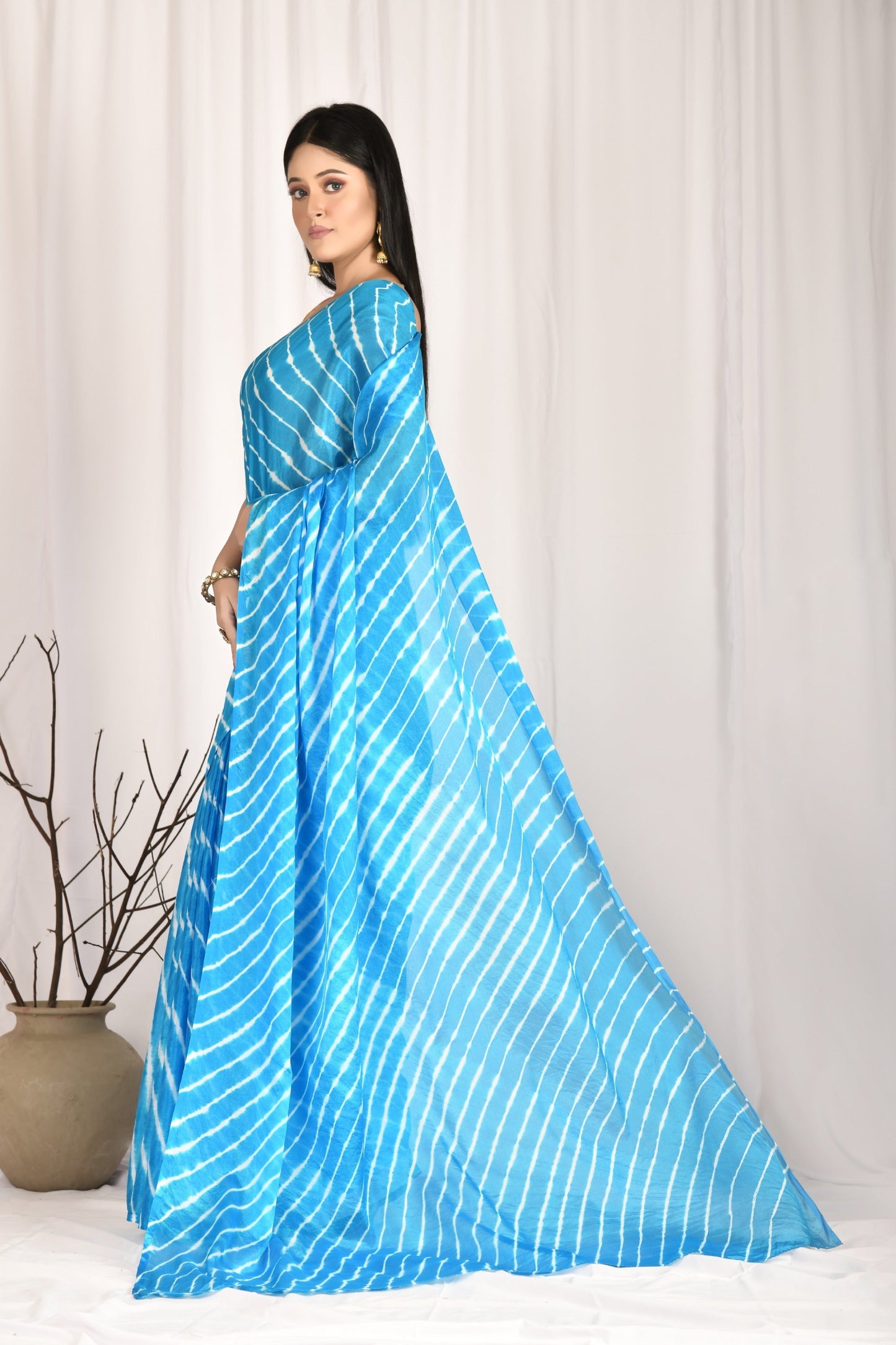 Women's Hand Tie And Die Leheriya Chinnon Saree