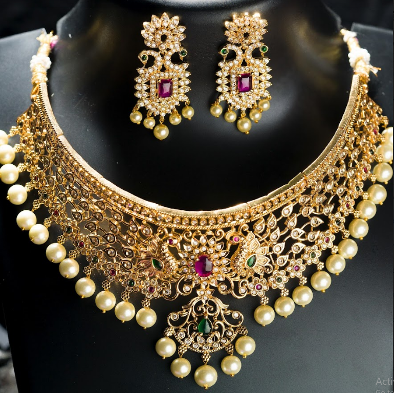 Women's Grand Choker Set Gold Plated