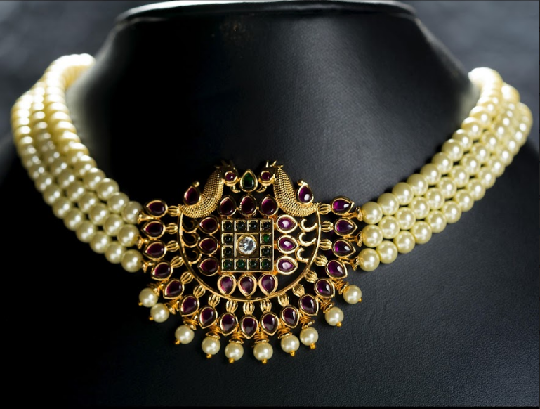 Women's Neck Moti Mala Gold Plated