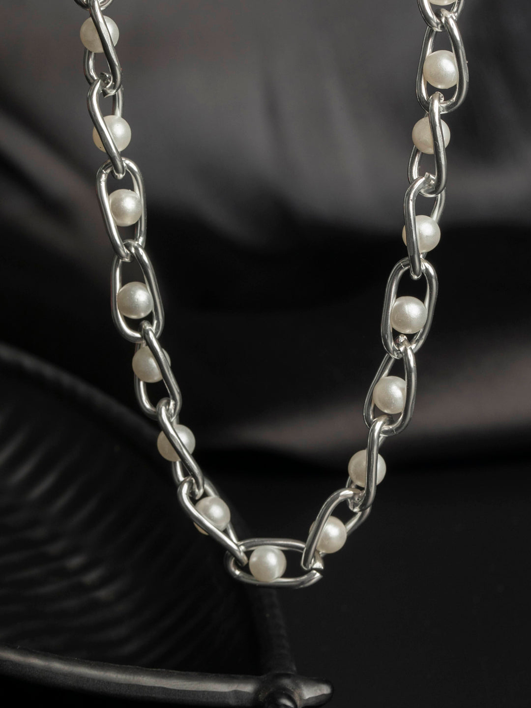 Women's Chunky Chain Pearl Silver Plated Necklace - Priyaasi