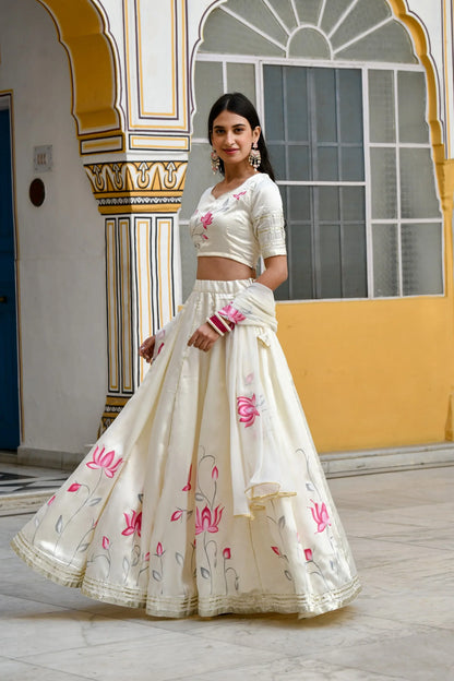 Women's Off-White Lehenga Choli In Satin Silk- (3Pc Set)