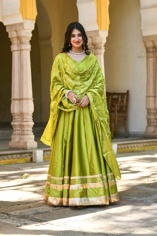 Women's Green Lehenga In Silk- 3Pc Set