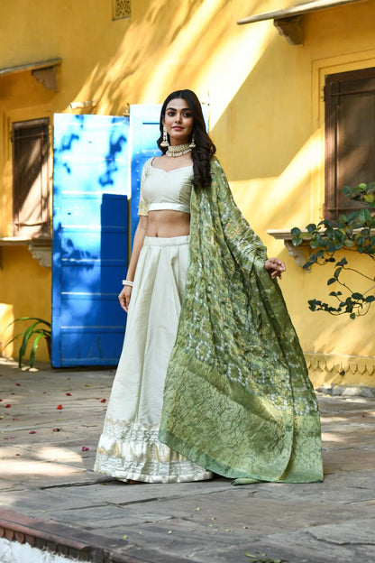 Women's White Lehenga Choli Set - (3Pcs)