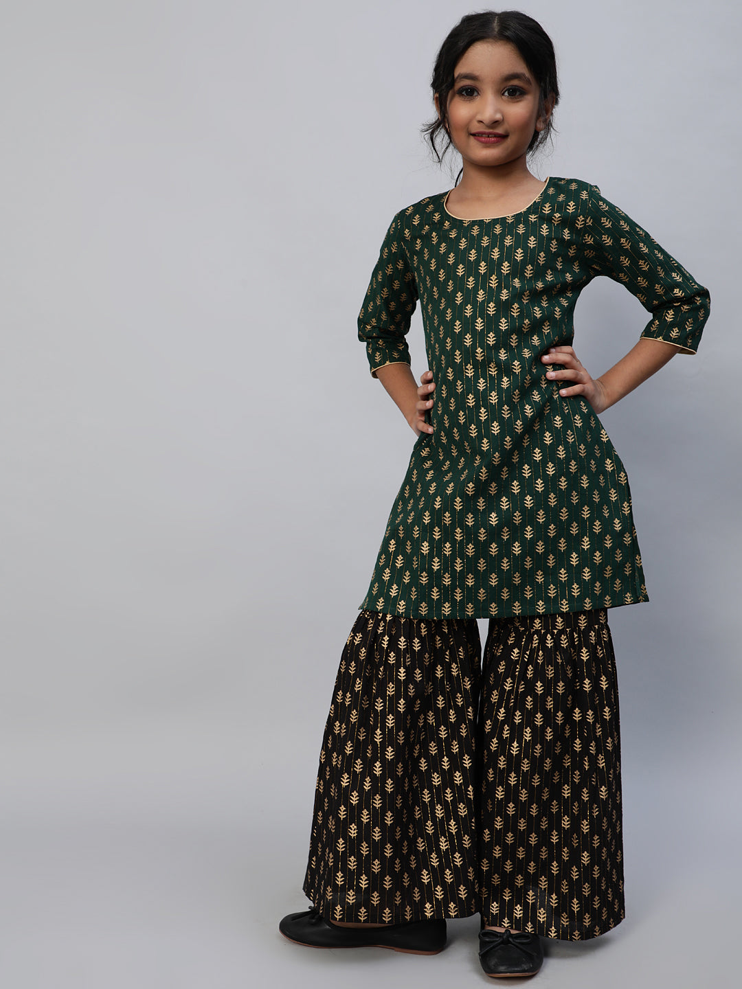 Girl's Green Printed Kurta With Sharara