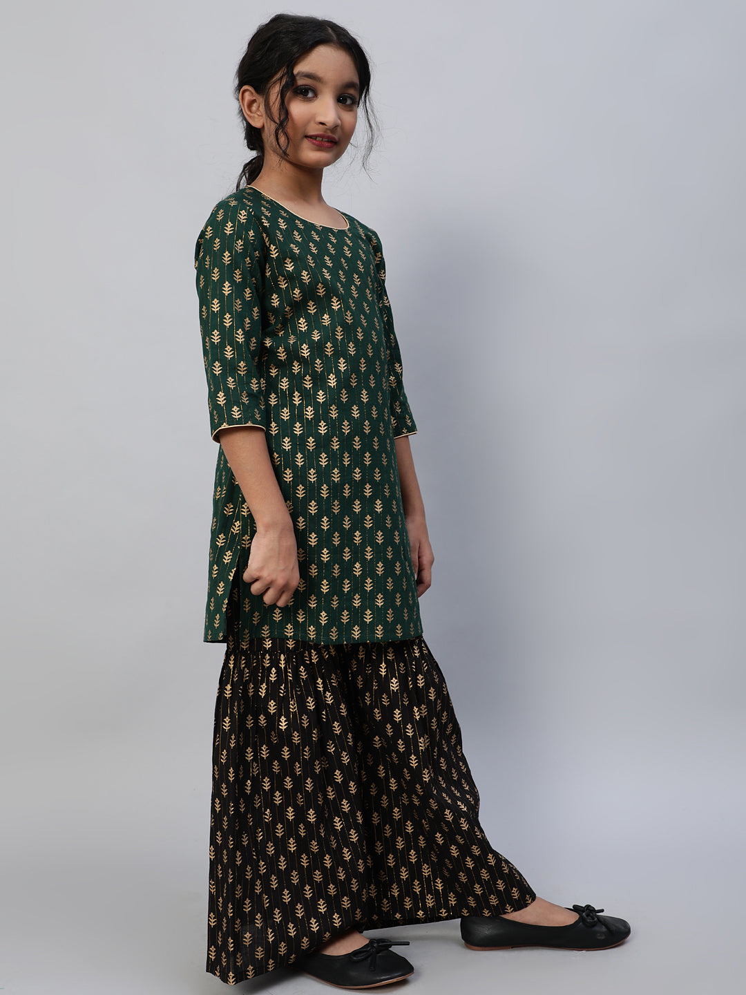 Girl's Green Printed Kurta With Sharara