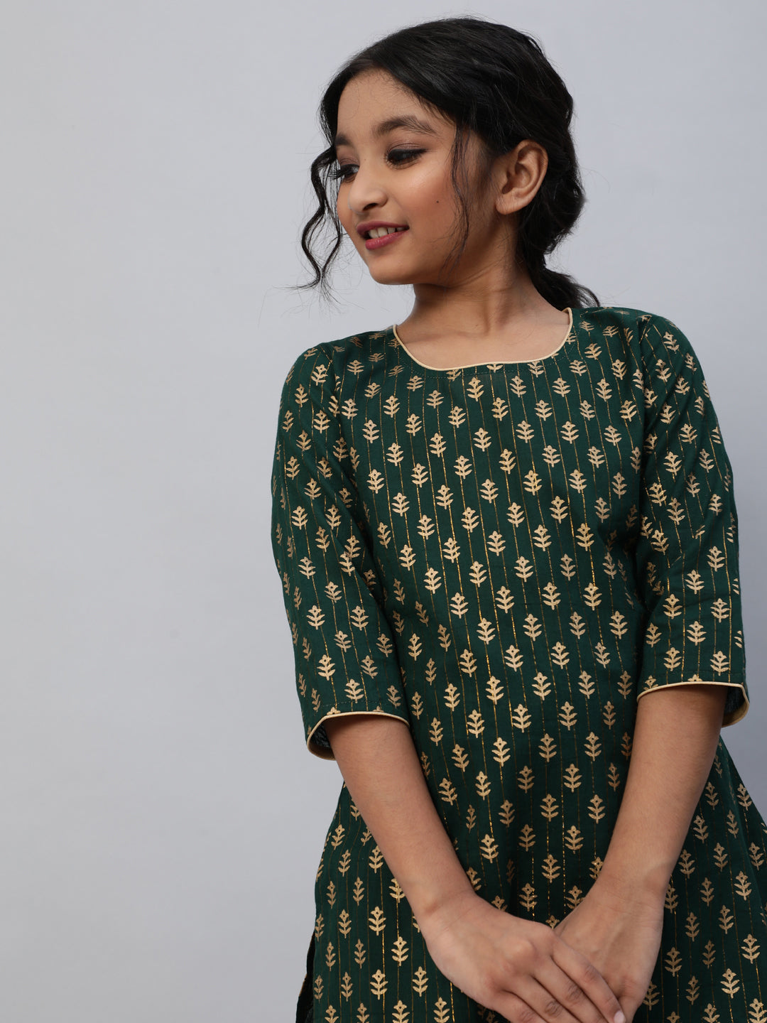 Girl's Green Printed Kurta With Sharara