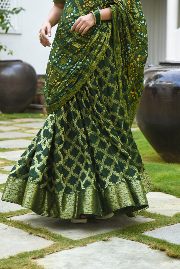 Women's Banarsi Green Bandhani Lehenga 3(Pc)