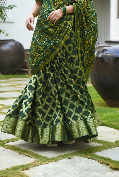 Women's Banarsi Green Bandhani Lehenga 3(Pc)