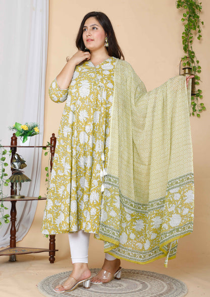 Women's Yellow Plus Size Floral Anarkali Kurta With Dupatta