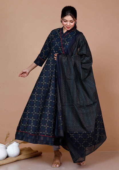 Women'S Abstract Printed & Tasseles Angrakha Kurta With Blue Dupatta Set