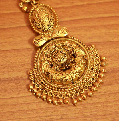 Women's Gold Look Antique Wedding Maang Tikka