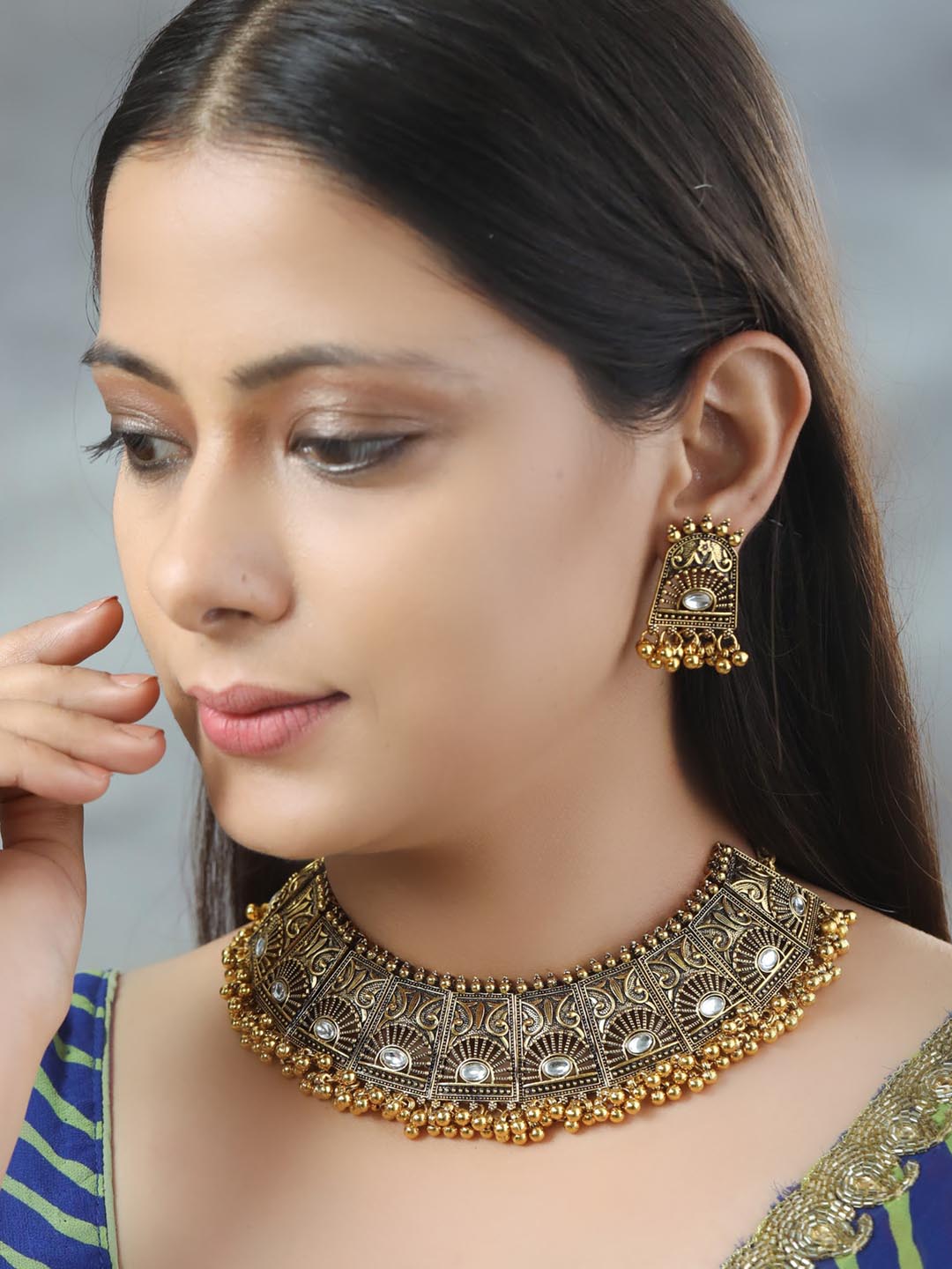 Women's Golden Gaze - Kundan Gold Plated Oxidised Jewellery Set - Priyaasi