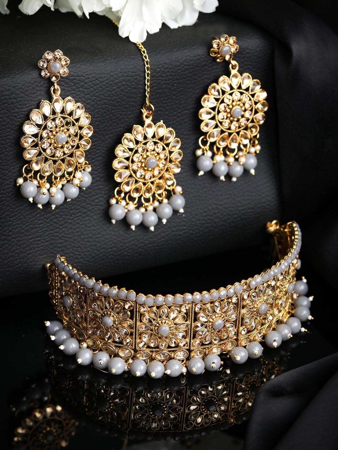 Women's Grey Kundan Gold Plated Choker Set with MaangTikka - Priyaasi