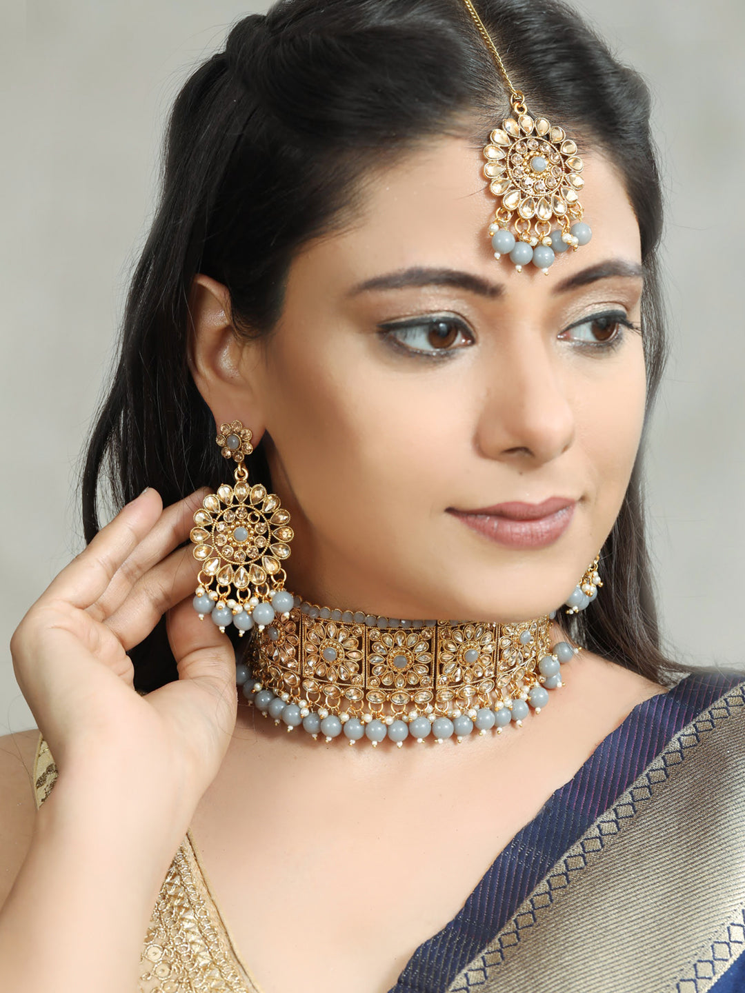 Women's Grey Kundan Gold Plated Choker Set with MaangTikka - Priyaasi