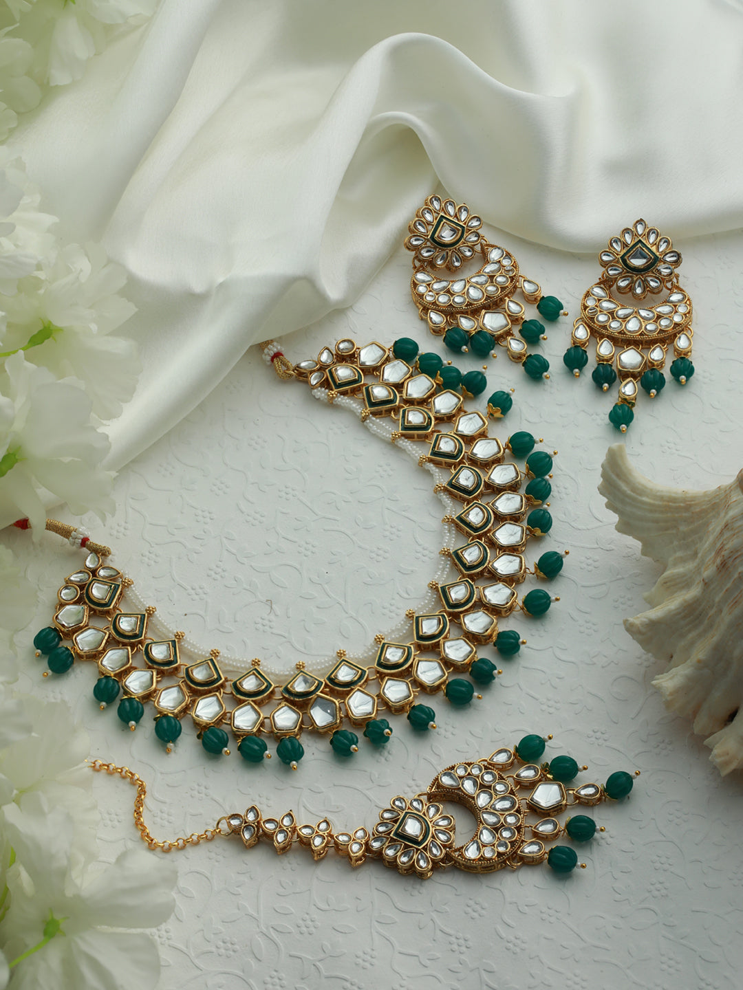 Women's Kundan Green Stone Studded Gold Plated Choker Jewellery Set - Priyaasi