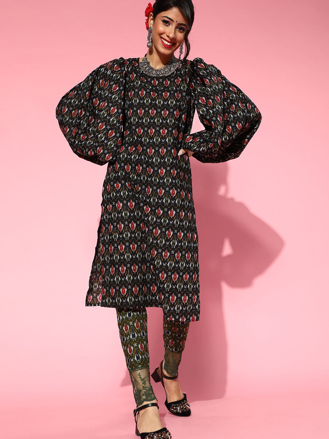 Women's Black Patola Print Kurta With Pant