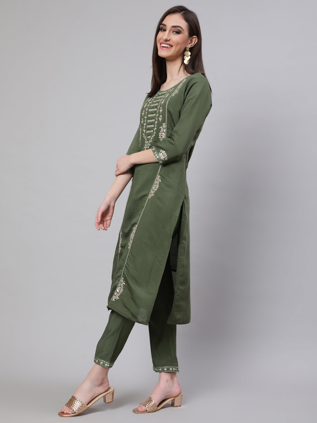 Women's Green Embroidered Kurta Pant With Dupatta