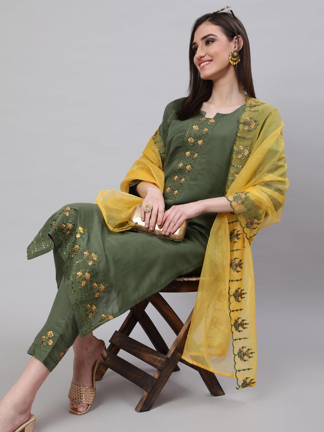 Women's Green Embroidered Kurta Pant With Dupatta