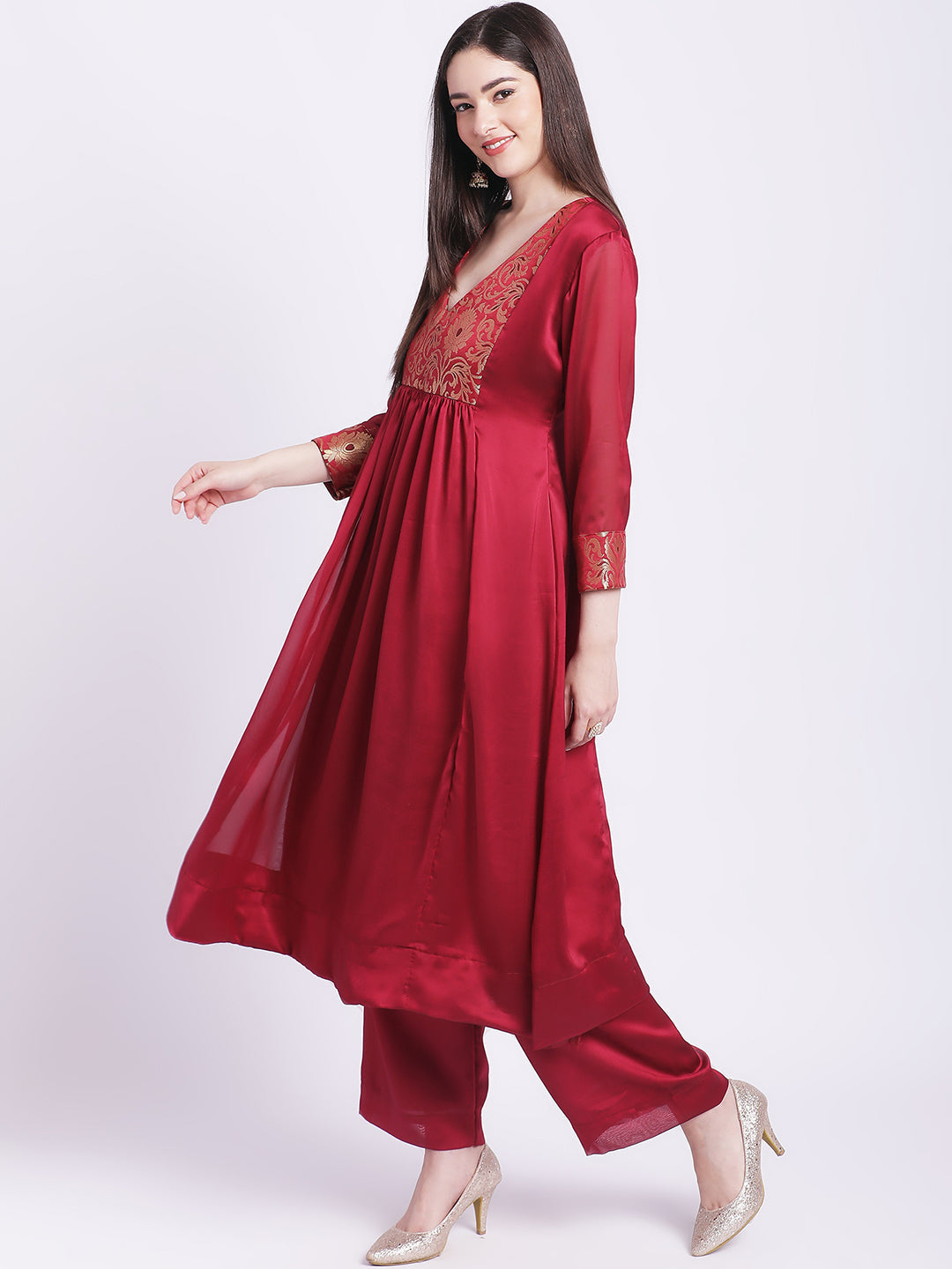 Women's Alluring Maroon Yoke Gathered Kurti With Palazzo