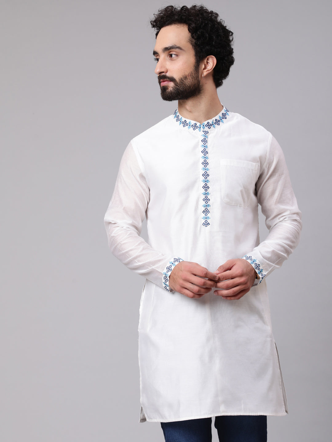 Men's White Kurta With Embroidered Details