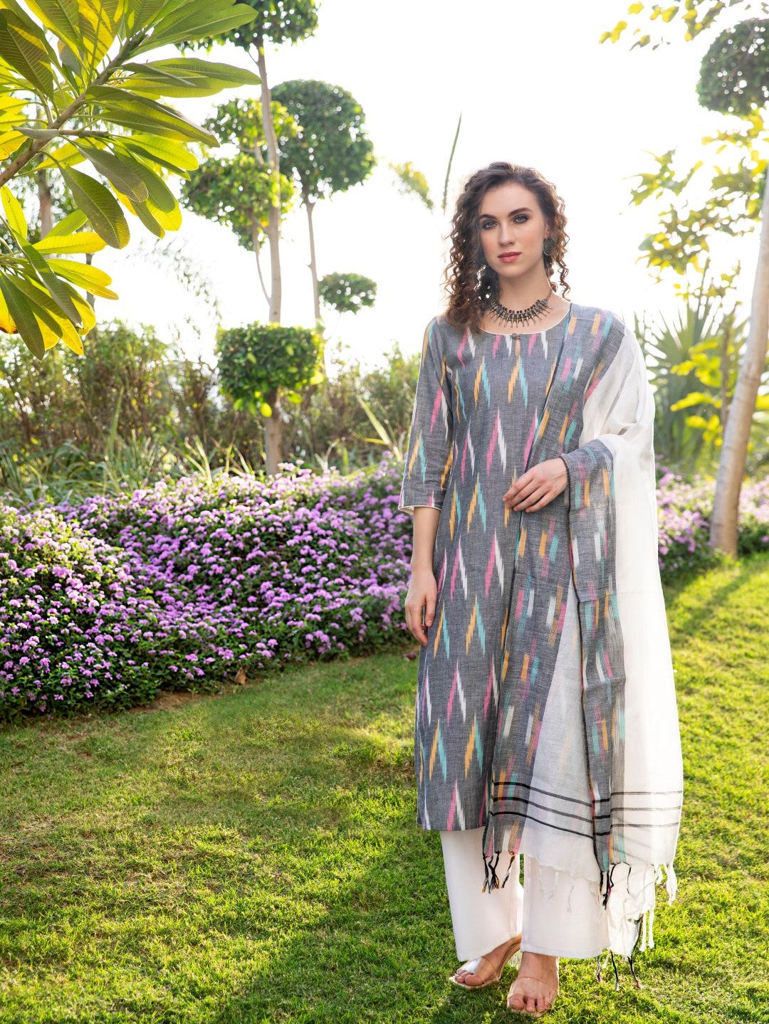 Women's Grey Ikat Designed Kurta Palazzo With Dupatta