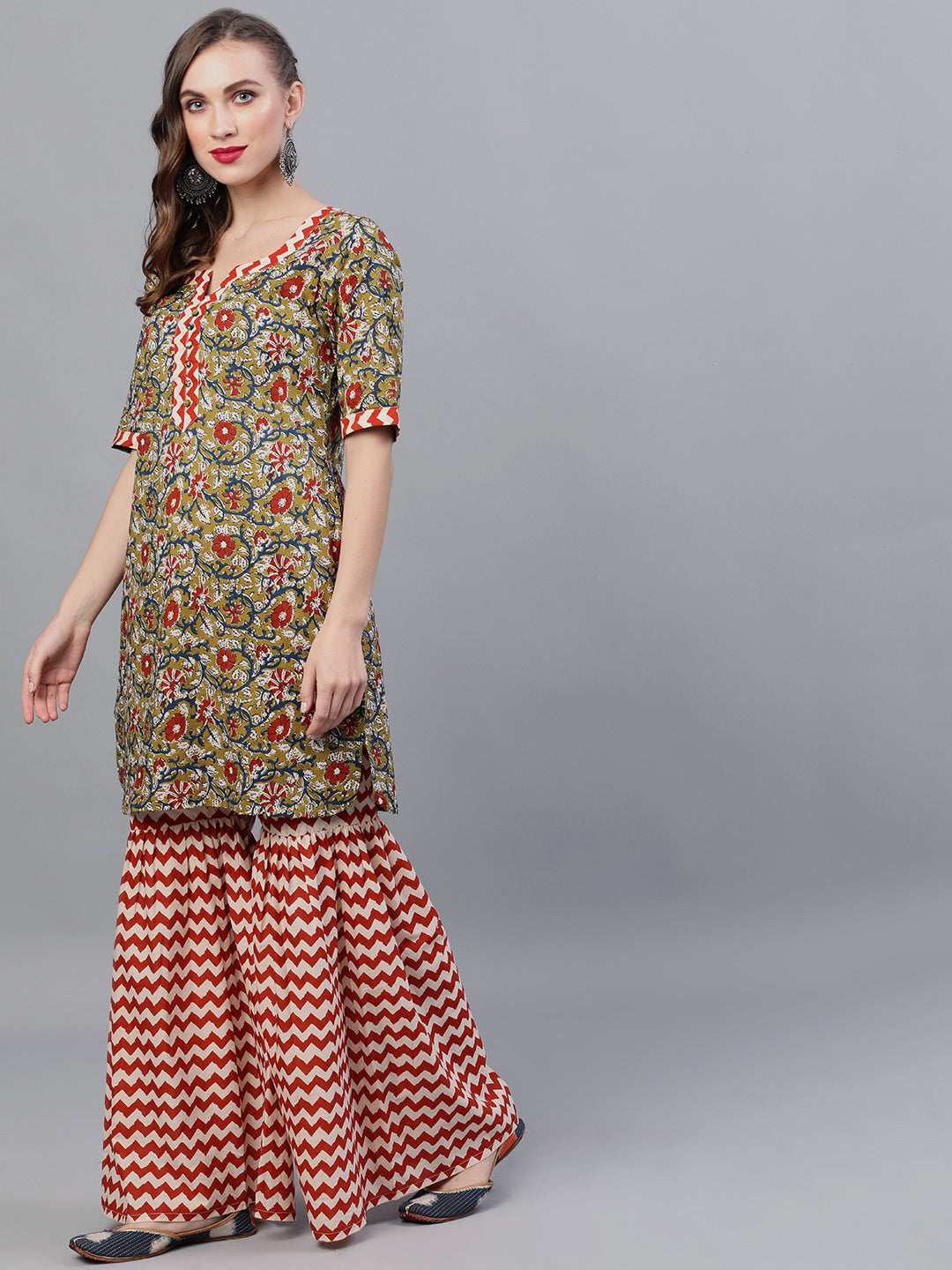 Women's Green Chevrons Print Kurta Sharara With Dupatta